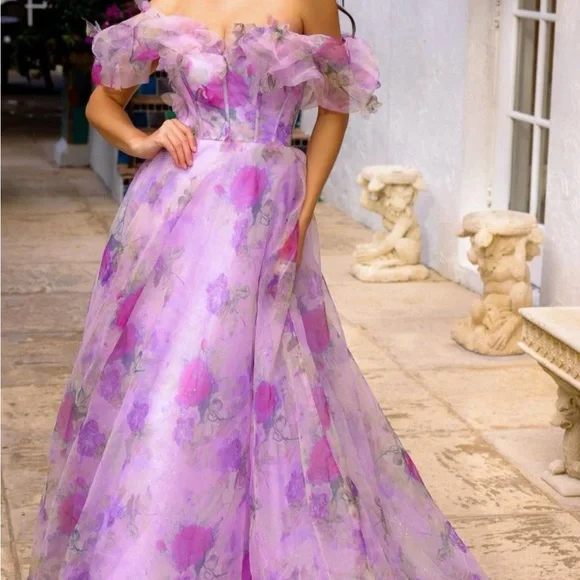 Amelia Couture Off Shoulder Lilac Floral Print Formal Gown NWT Size 2 - Picture 3 of 7